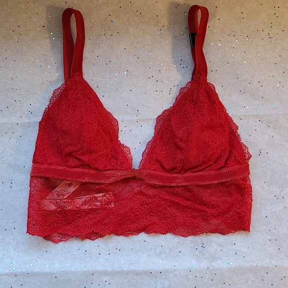 🥳LAST ONE🥳BUY 1 GET 1 FREE VICTORIA SECRET RED CROCHET BRA - Picture 2 of 11